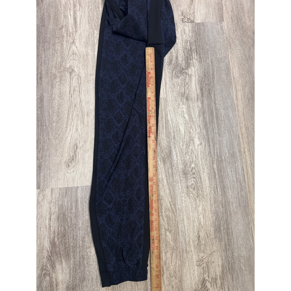 Athleta Brooklyn Jogger Navy Blue Snakeskin Print Pants Size 8 Black Side Stripe - Picture 7 of 8